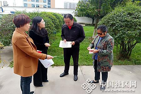 省贵阳市修文县龙岗社区 志愿服务 县计生协专职副会长田景惠介绍